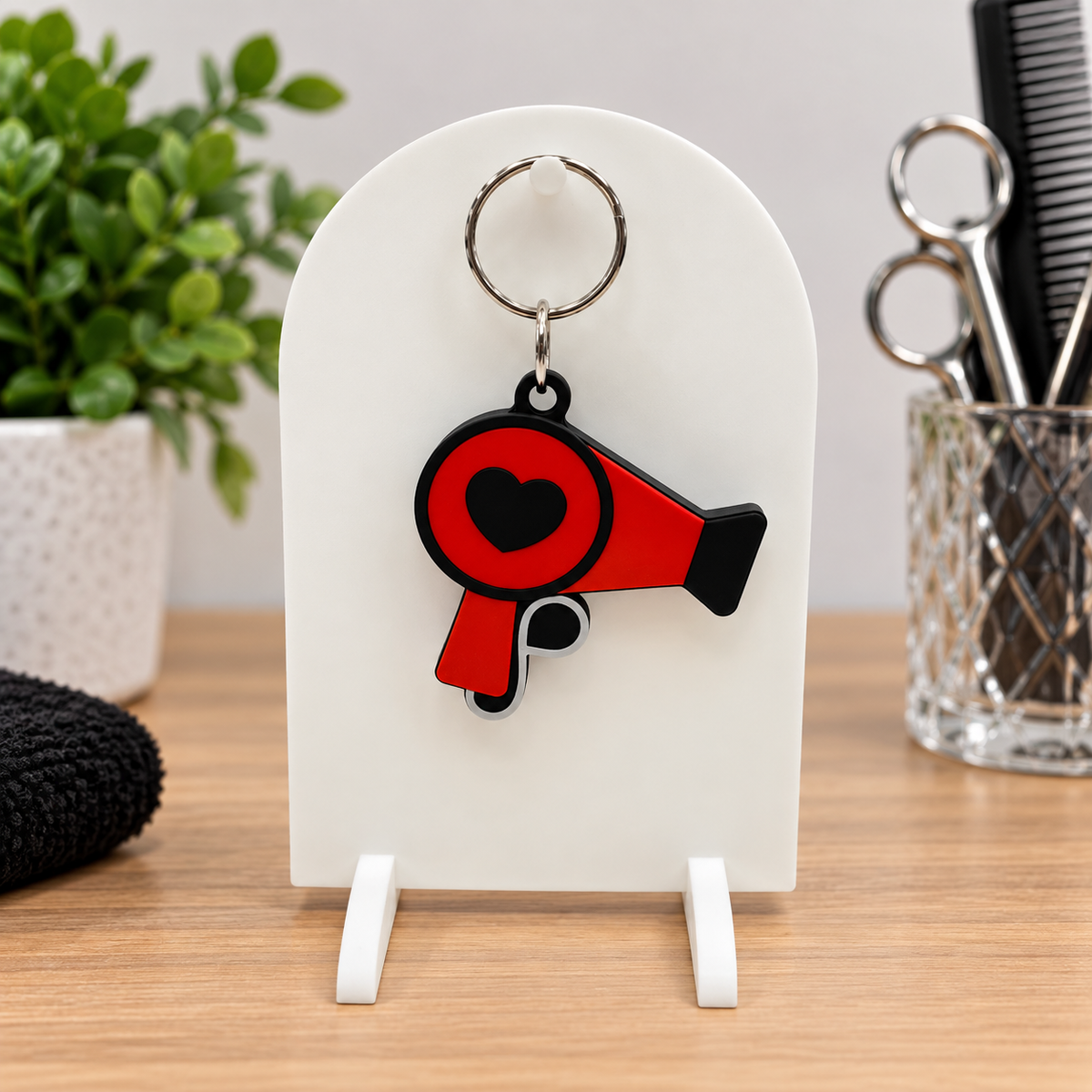 HAIR STYLIST NFC KEYCHAIN – TAP TO CONNECT