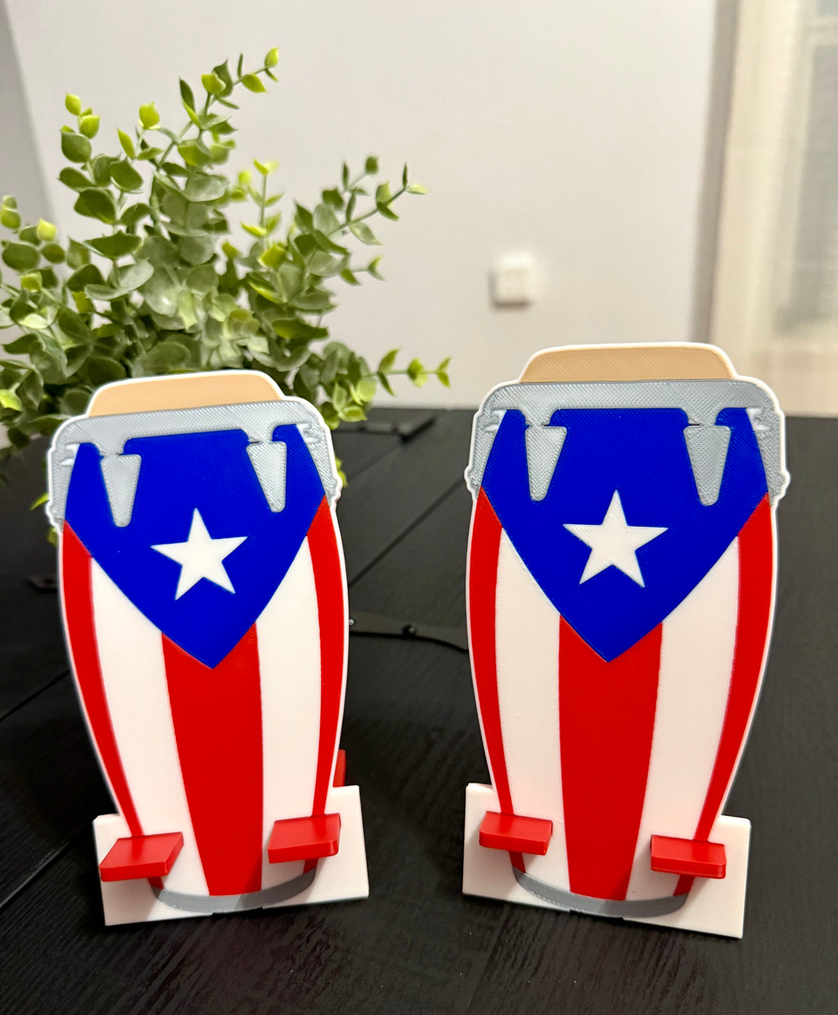 Puerto Rico Conga Phone Stand | 3D Printed Boricua Desk Holder