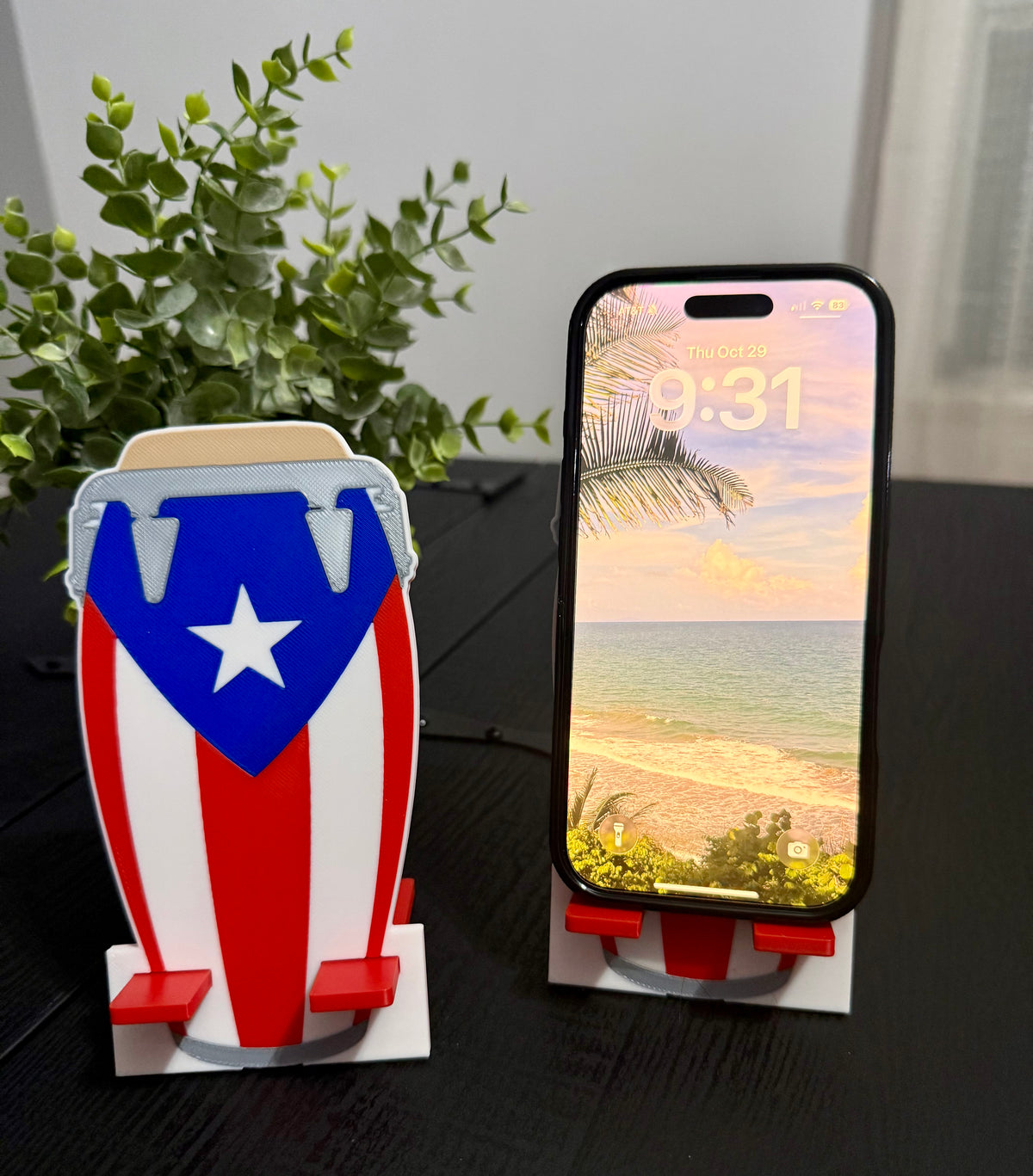 Puerto Rico Conga Phone Stand | 3D Printed Boricua Desk Holder
